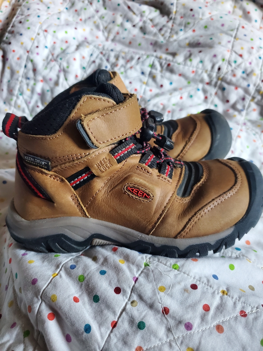 KEEN Kids' Brown Waterproof Hiker Boots Size 11.